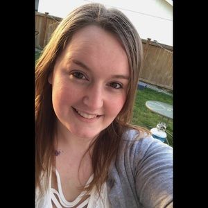 Meet your Posher, Kaylie